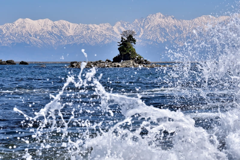 富山県周辺の海で行う海洋散骨 海洋葬プラン